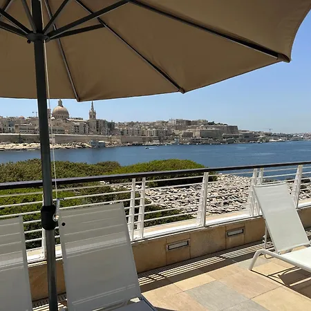 In Luxury Complex With Amazing Resident's Pool Sliema
