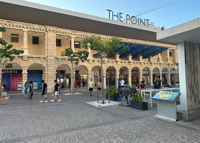 In Luxury Complex With Amazing Resident's Pool